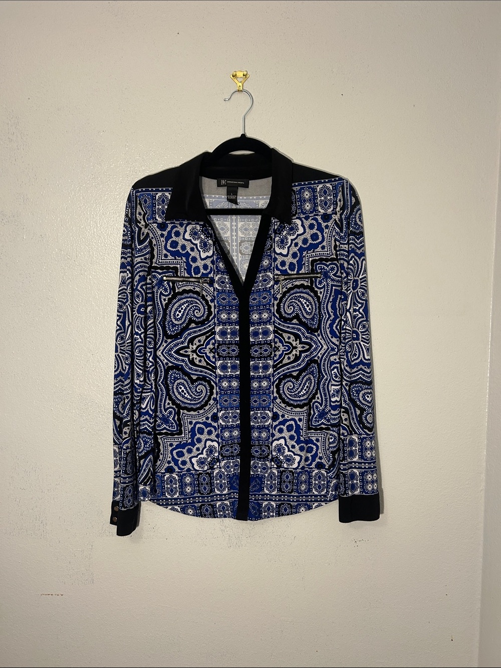 INC International Concepts Blue Paisley Zip Accent Blouse Women’s Large